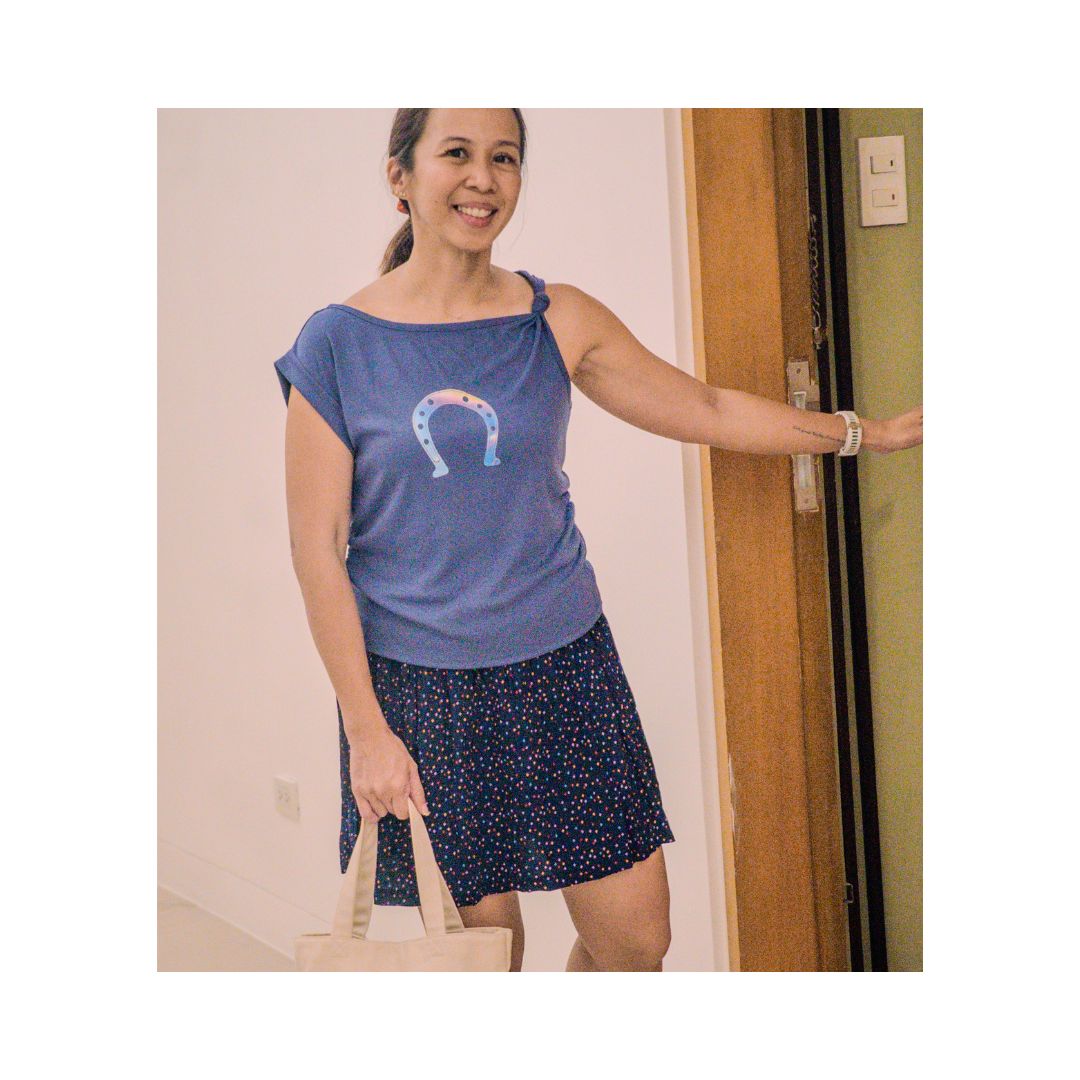 Horseshoe Knot, blue